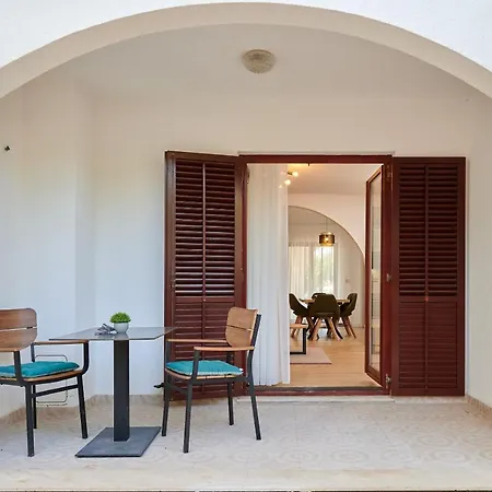 Apartment Komarcha *