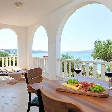Komarcha Apartment Trogir
