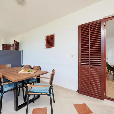 Komarcha Apartment